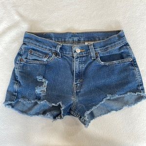 Levi's Jean Shorts Size 6 Distressed